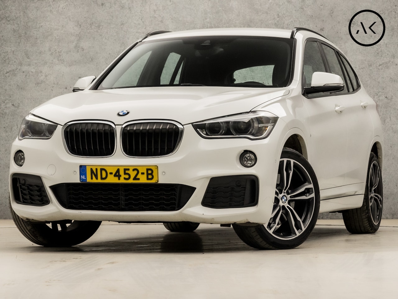 BMW X1 - xDrive20i High Executive M Sport 192Pk Automaat (GROOT NAVI, M PAKKET, HEAD-UP DISPLAY, LE - AutoWereld.nl