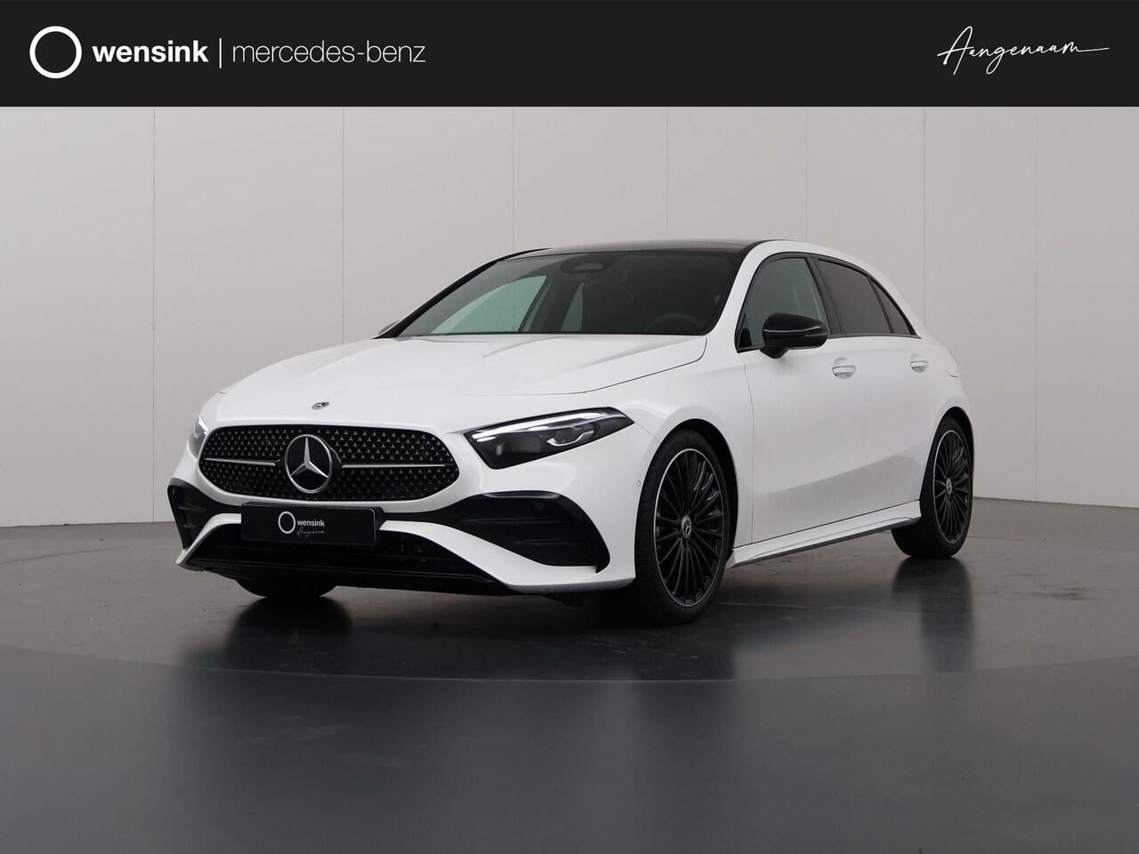 Mercedes-Benz A-klasse - 180 Star Edition AMG Line | Night | Panoramadak | Sfeerverlichting | Multibeam LED | Parke - AutoWereld.nl