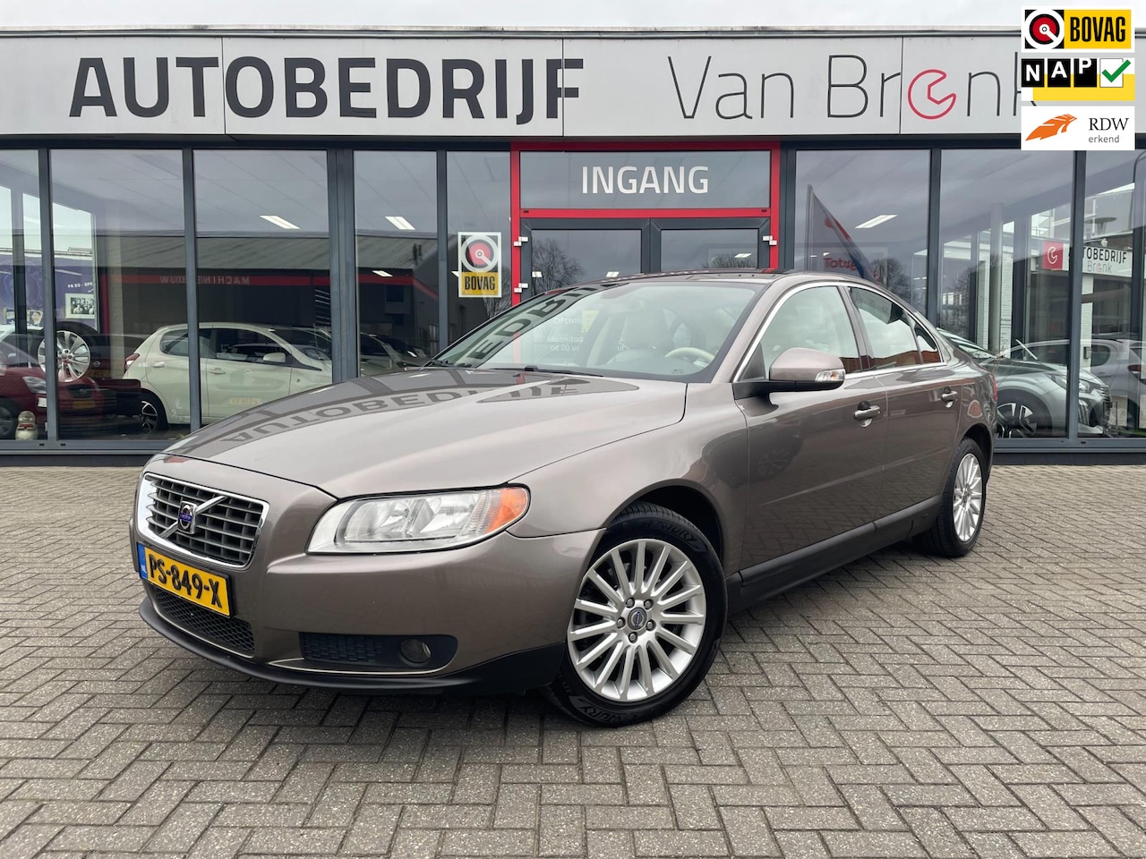 Volvo S80 - 2.5 T Momentum | Trekhaak | Cruise control | Leder - AutoWereld.nl