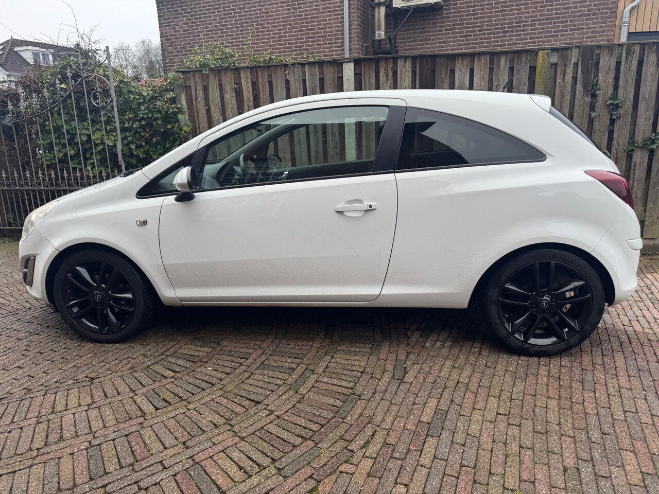 Opel Corsa - 1.4-16V Connect Edition 1.4-16V Connect Edition - AutoWereld.nl