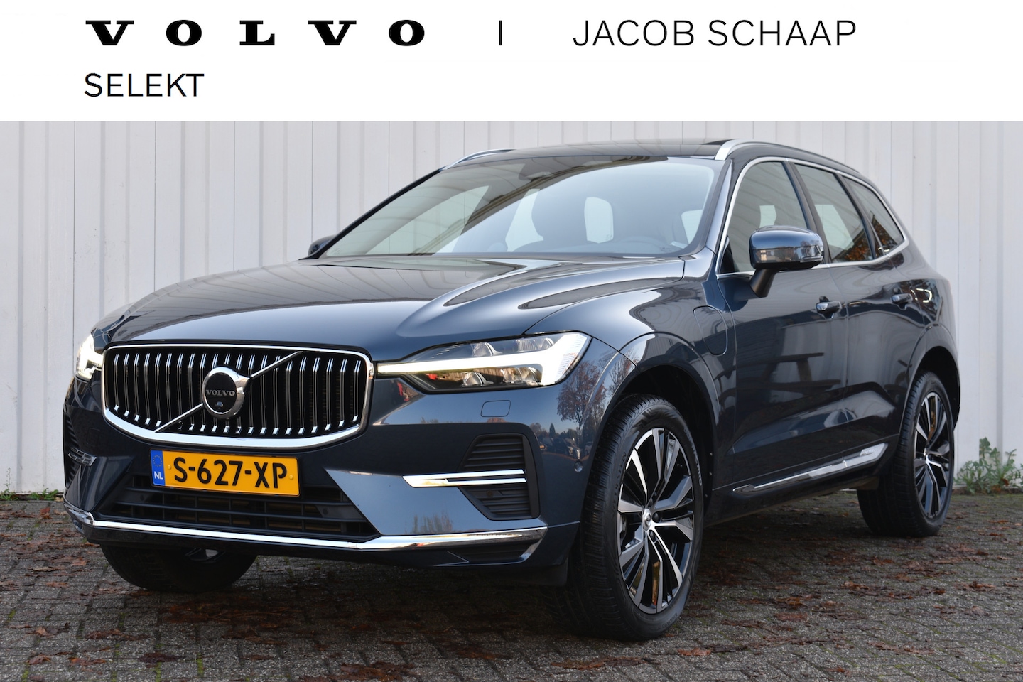 Volvo XC60 - 2.0 Recharge T6 AWD Ultimate Bright | Lucht vering | Trekhaak inklapbaar | Stoelen met ven - AutoWereld.nl