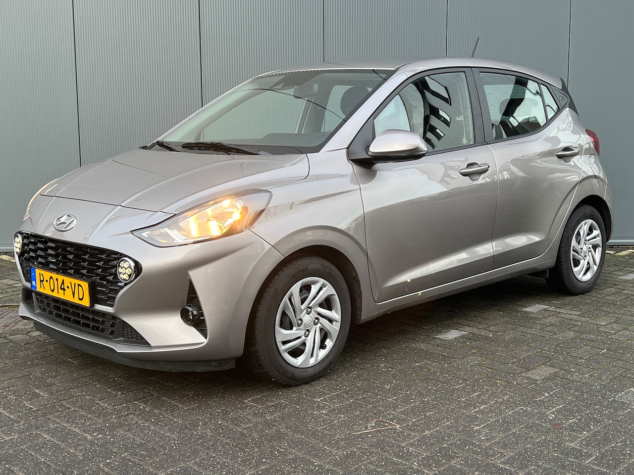 Hyundai i10 - 1.0 Comfort 1.0	67pk Comfort | LED | Airco | Carplay | Navigatie | Bluetooth | Cruisecontr - AutoWereld.nl