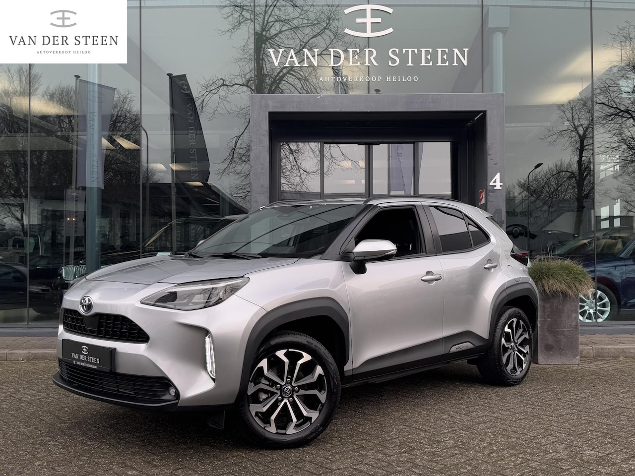 Toyota Yaris Cross - 1.5 Hybrid 115 Business Plus Keyless | Stoelverwarming | Apple Carplay - AutoWereld.nl