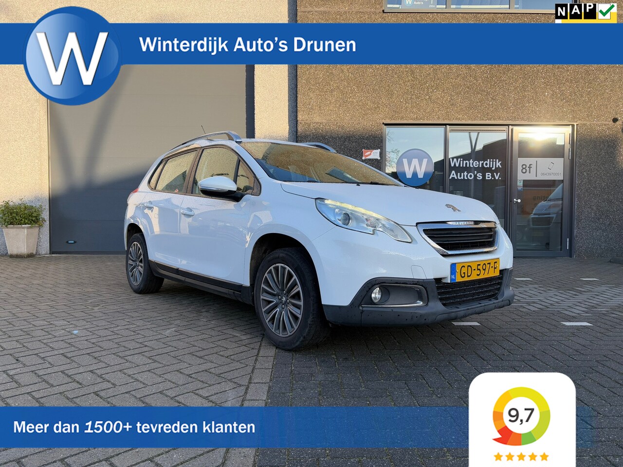 Peugeot 2008 - 1.2 PureTech Active Automaat Navi Cruise Trekhaak - AutoWereld.nl