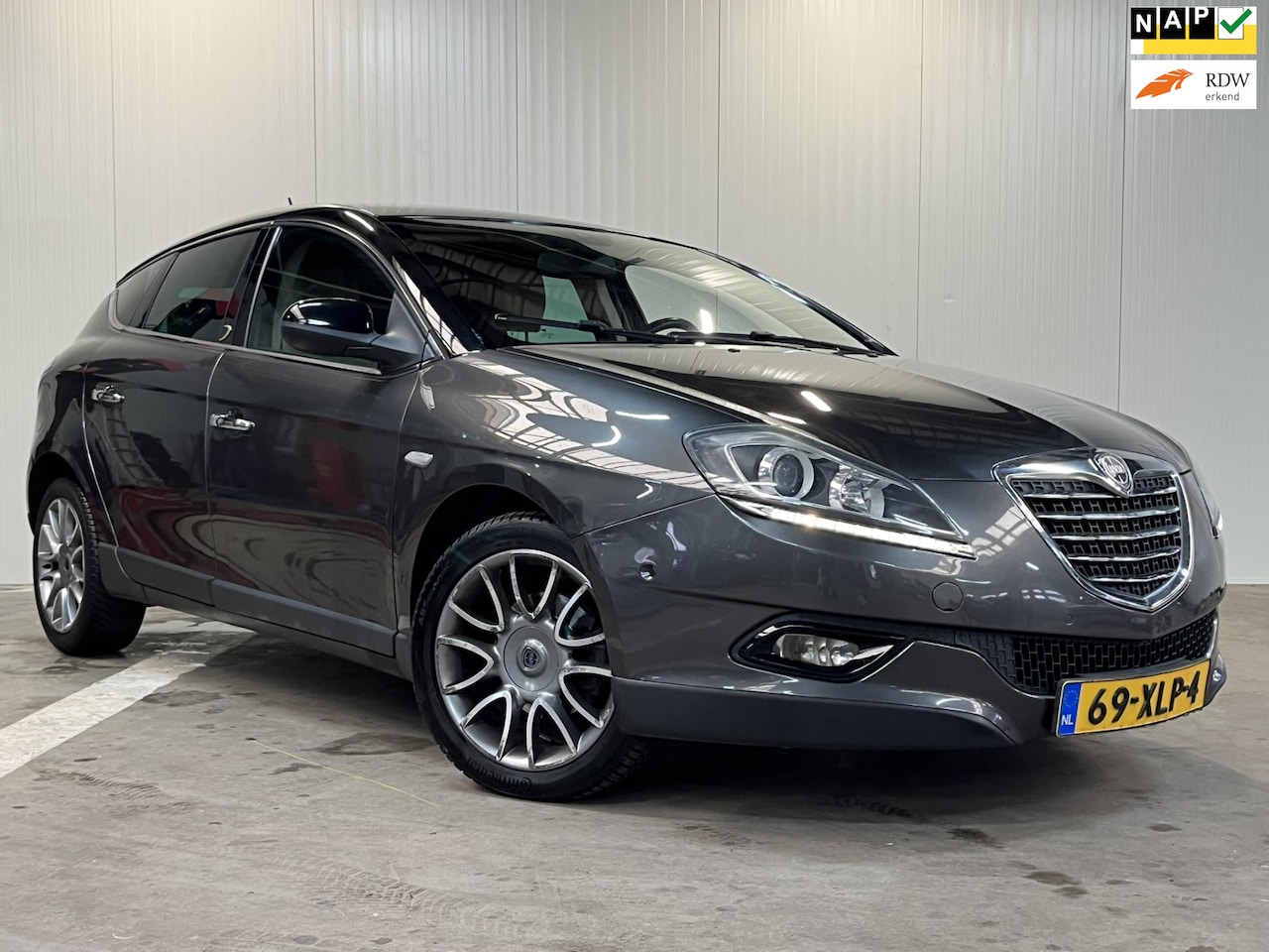 Lancia Delta - 1.4 MultiAir Platinum Navigatie Leer APK 01-2026! - AutoWereld.nl