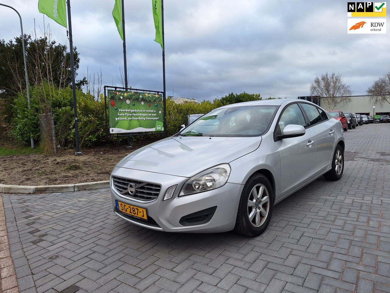 Volvo S60 - 2.0 D3 / Zeer nette auto / APK januari 2026 - AutoWereld.nl