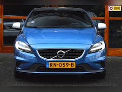 Volvo V40 - T4 R-Design | Panorama | Camera | Stoelverwarming | Standkachel | On-Call | Bluetooth | Le