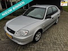 Hyundai Accent - 1.3i Active Young AIRCO/ELEK.R/TREK APK+NAP