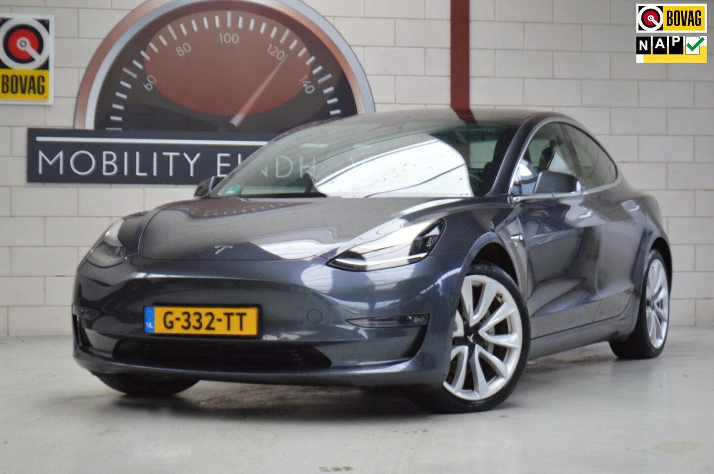 Tesla Model 3 - Long Range RWD Long Range AWD 75 kWh 1e eigenaar, Trekhaak - AutoWereld.nl