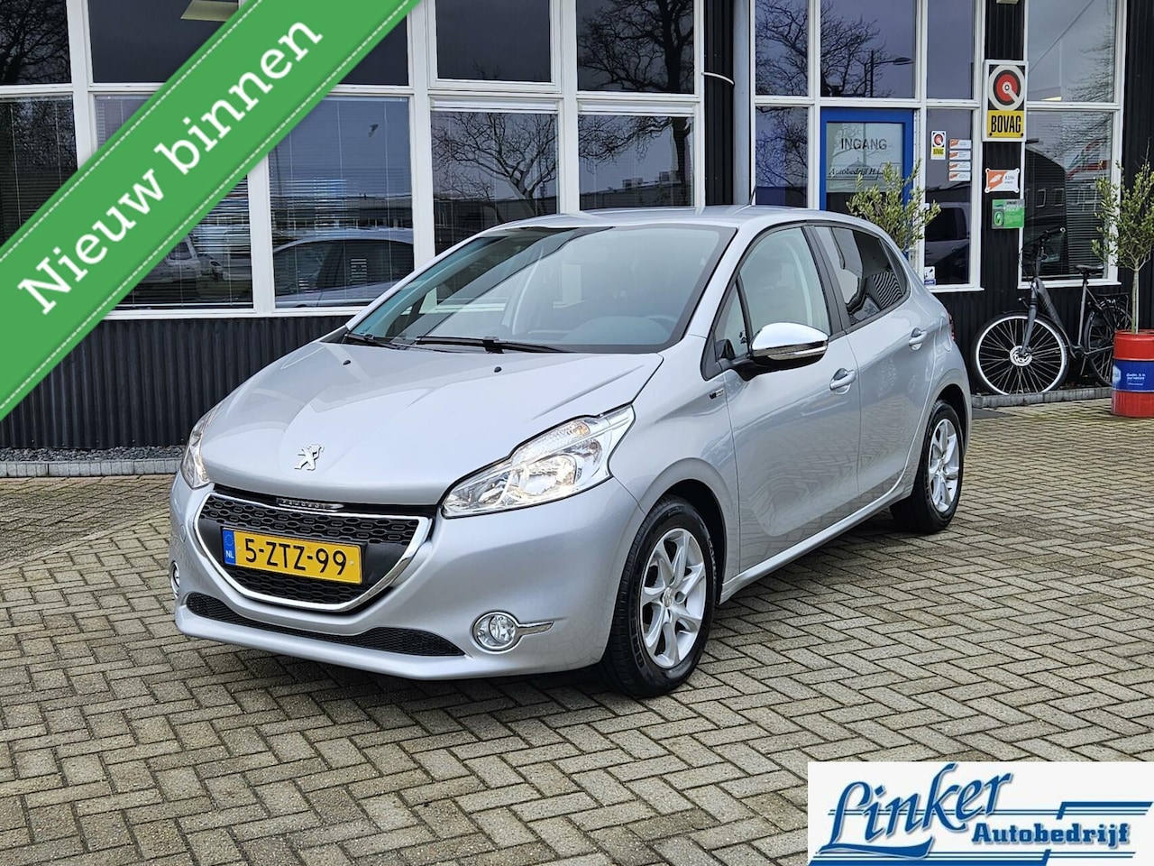 Peugeot 208 - 1.2 PureTech Style TREKH NETTE AUTO GEEN AFLEVERKOSTEN - AutoWereld.nl