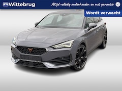 CUPRA Leon - 1.4 e-Hybrid 245pk VZ Performance DSG Automaat LM velgen 19 inch / Navigatie / Virtual coc