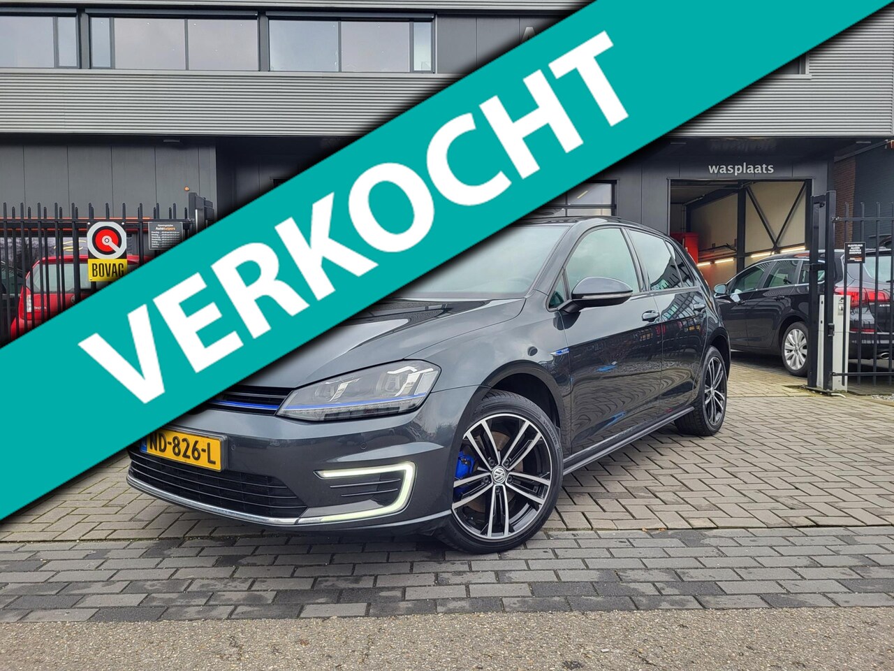 Volkswagen Golf - 1.4 TSI GTE | Met panoramadak, cruise control, climate control, navigatie en inclusief BOV - AutoWereld.nl