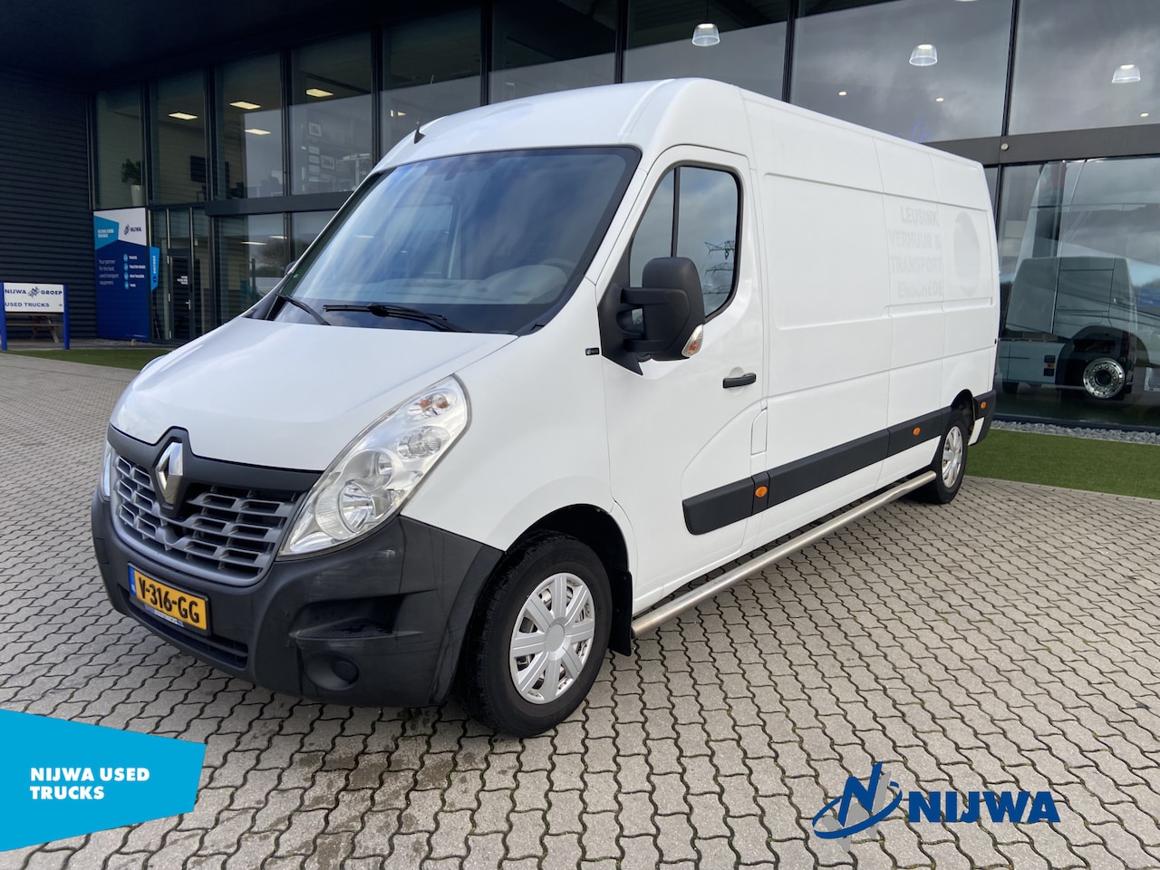 Renault Master - 130 L3H2 Navigatie + Trekhaak - AutoWereld.nl