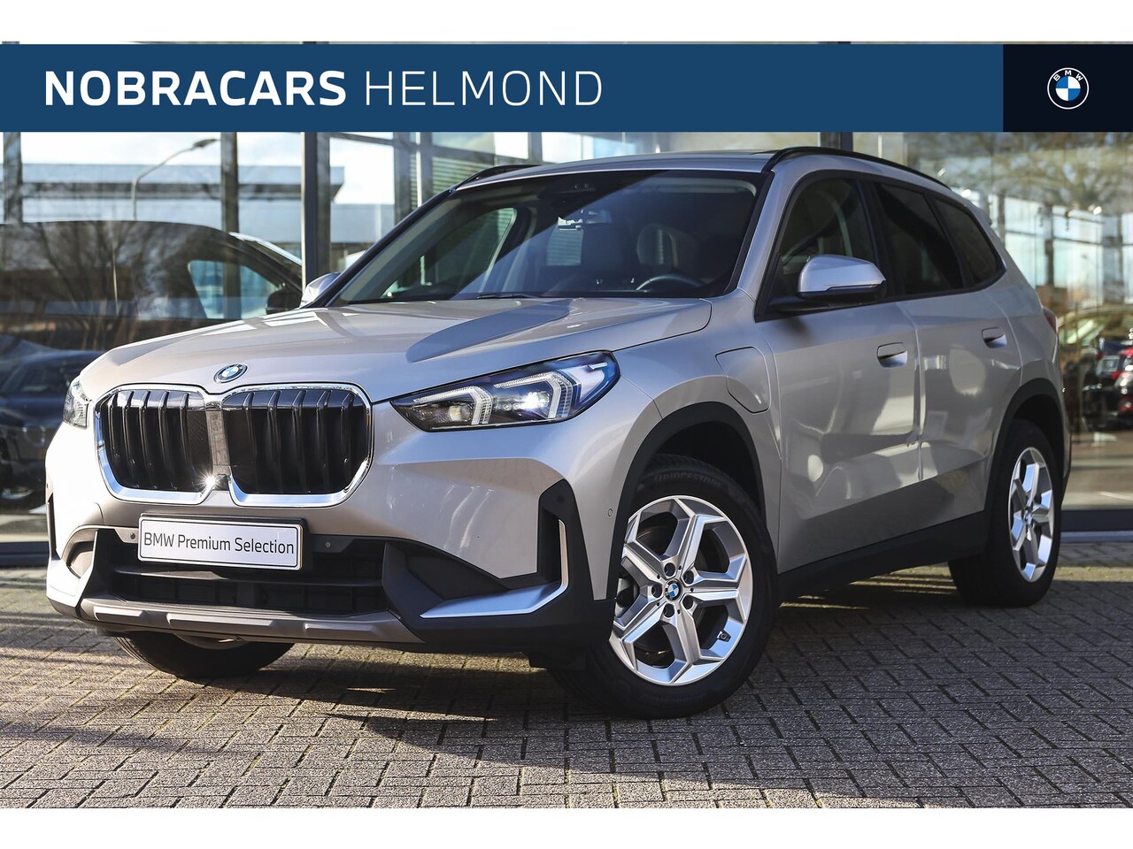 BMW X1 - xDrive25e High Executive M Sport Automaat / Panoramadak / Sportstoelen / Stoelverwarming / - AutoWereld.nl