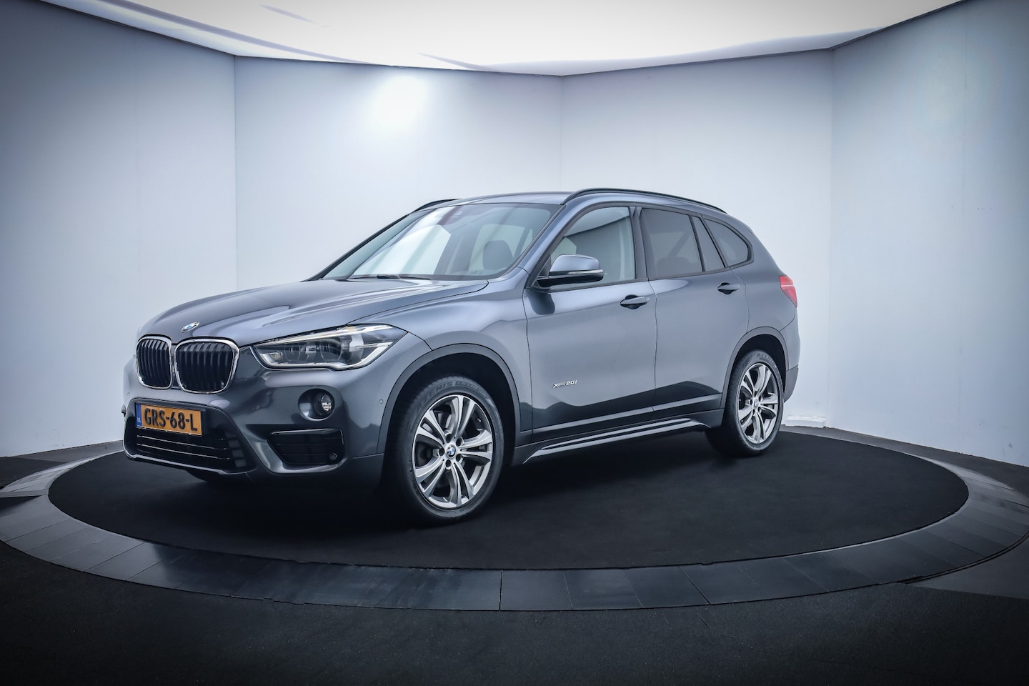 BMW X1 - 20iA X-Dr. NAVI/CLIMA/TREKH.AFN./STOELVERW./SPORTST. - AutoWereld.nl