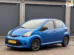 Toyota Aygo - 1.0 VVT-i Access, lichtmetalen velgen, airco, parkeersensoren, nl auto met nationale auto