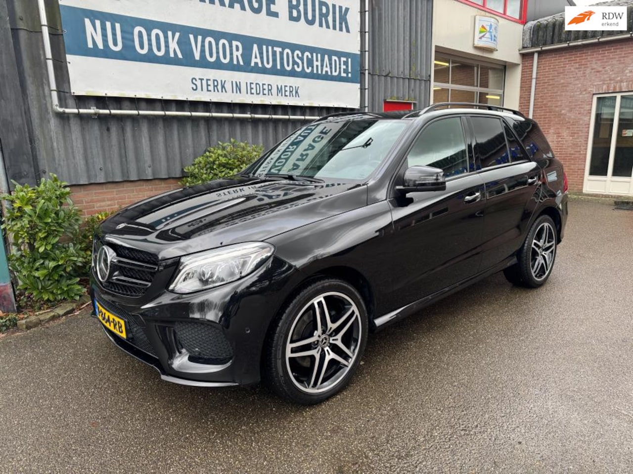 Mercedes-Benz GLE-Klasse - 350 D 4MATIC Pano, Distr, Carplay, Keyless, Airmatic, Standkachel - AutoWereld.nl