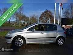 Peugeot 307 - 1.6-16V XT Premium '05 5DRS, Clima|Cruise|Navi