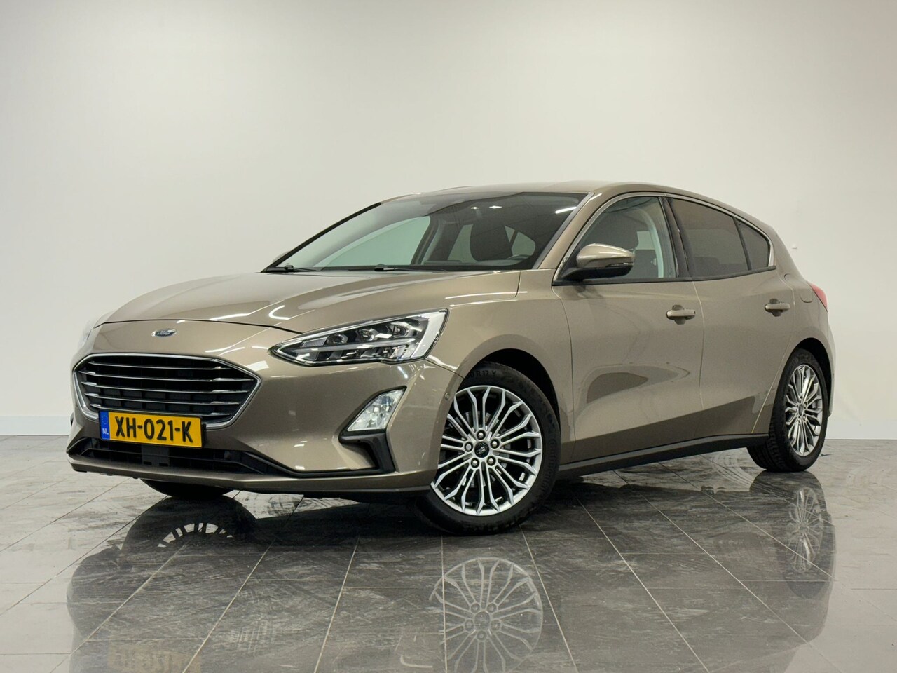 Ford Focus - 1.0 EcoBoost Titanium Business | Technology Pack | Winter Pack | Audio Pack | Design Pack - AutoWereld.nl