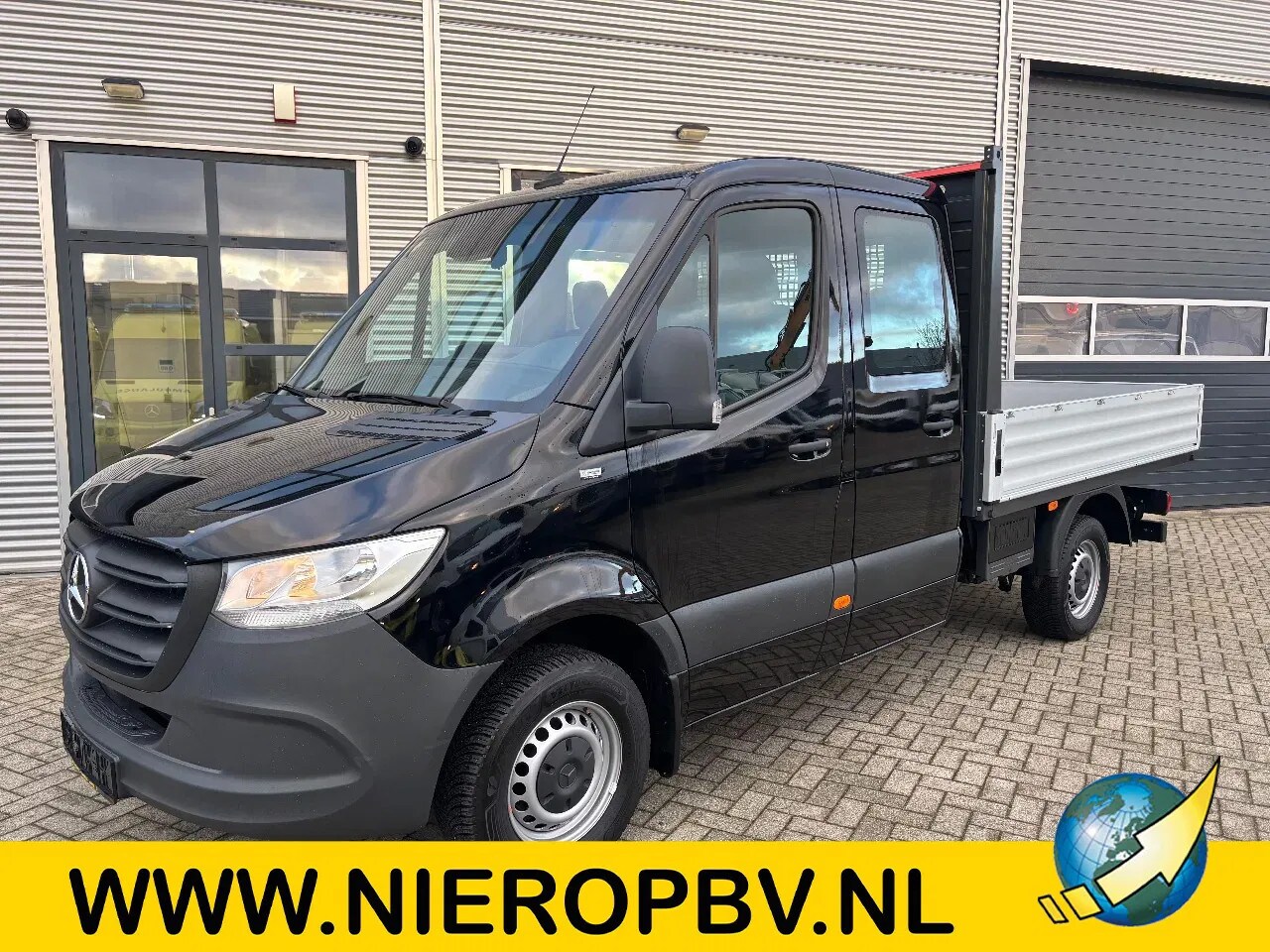 Mercedes-Benz Sprinter - 317CDI Dubbelcabine Openlaadbak Airco 3500KG Trekhaak 19500KM BPM VRIJ - AutoWereld.nl