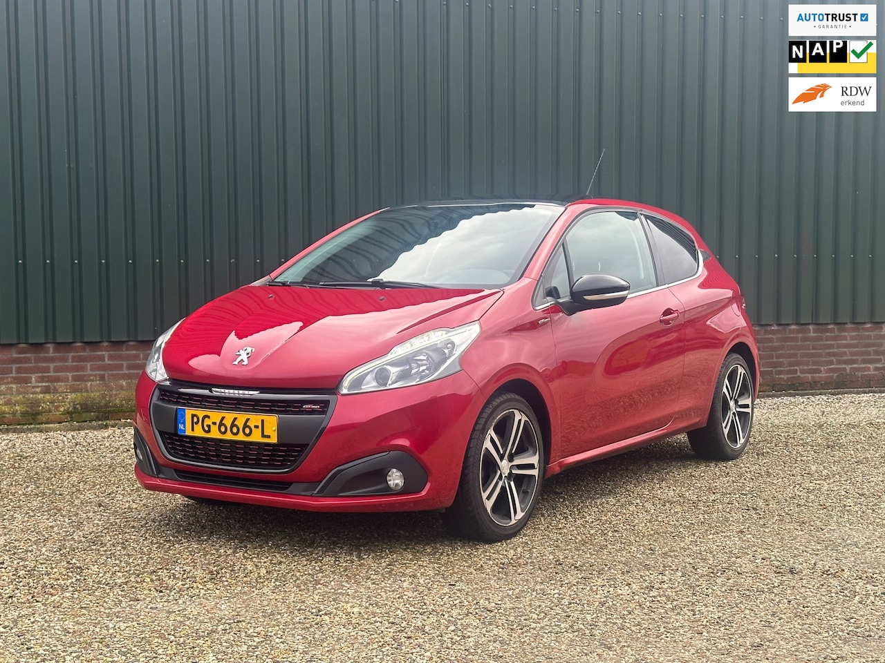 Peugeot 208 - 1.2 PureTech GT-line/Panodak/Nav/Trekhaak - AutoWereld.nl