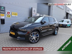 Lynk & Co 01 - 1.5 Black Ops | 360 Cam | Zwarte Hemel | PANO | Carplay | Volledig his. | FABRIEKSGERANTIE