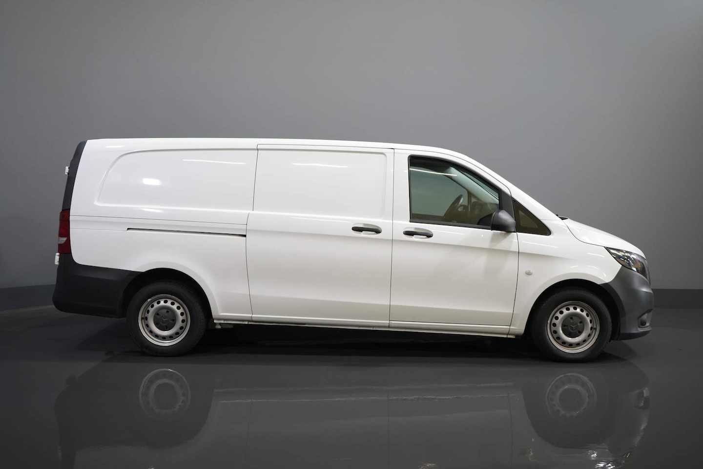 Mercedes-Benz Vito - 114 CDI Aut. L3 343 XL EURO6 Standverw./ Stoelverw./ Cruise/ Camera/ Airco - AutoWereld.nl