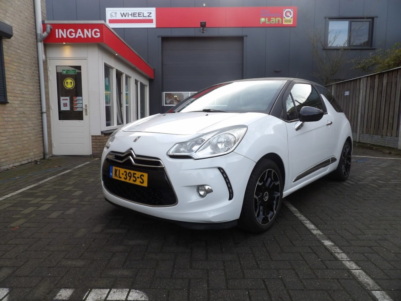 Citroën DS3 - 1.6 THP Sport Chic 114kw/155PK Leer - AutoWereld.nl