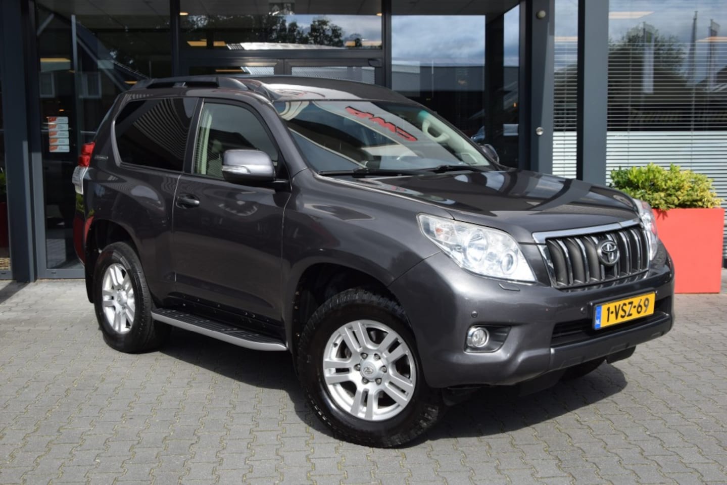 Toyota Land Cruiser 150 - 3.0 D-4D 3DRS VX A/T VAN - AutoWereld.nl