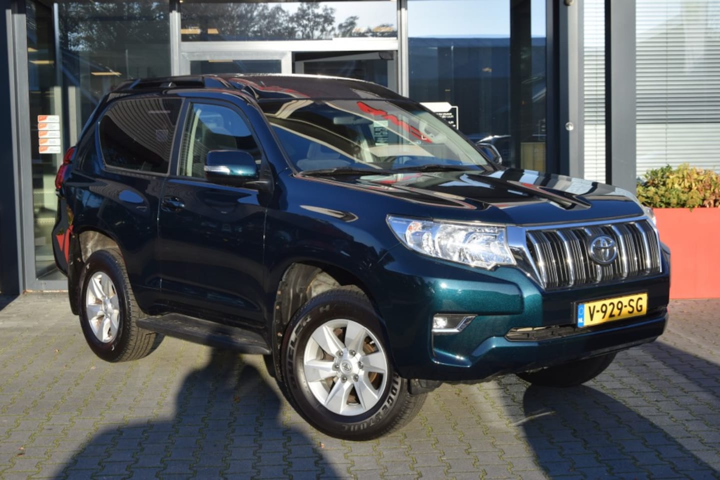 Toyota Land Cruiser 150 - 2.8 D-4D 3DRS VX A/T VAN - AutoWereld.nl