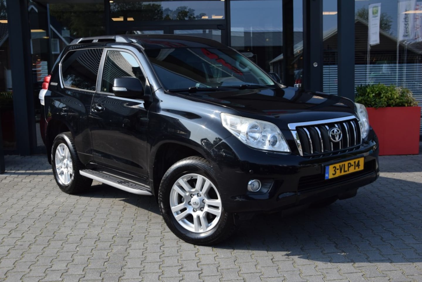 Toyota Land Cruiser 150 - 3.0 D-4D 3DRS VX A/T VAN - AutoWereld.nl