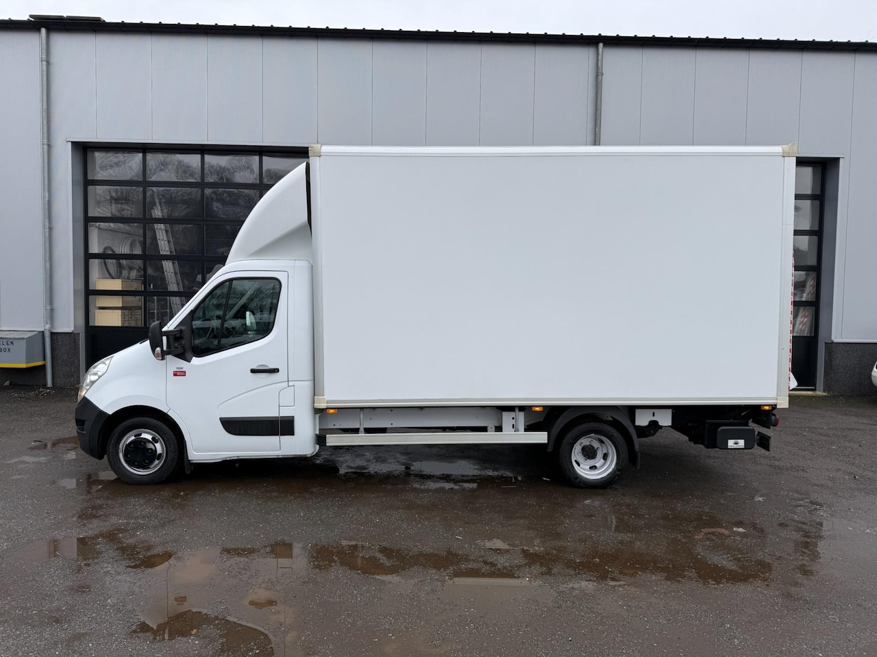 Renault Master - T35 2.3 dCi 165PK Bakwagen Laadklep Koffer Ladebordwand - AutoWereld.nl