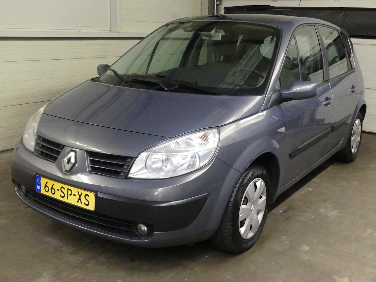 Renault Scénic - 1.6-16V DynComf - Airco - Weinig KM NAP - Trekhaak - AutoWereld.nl