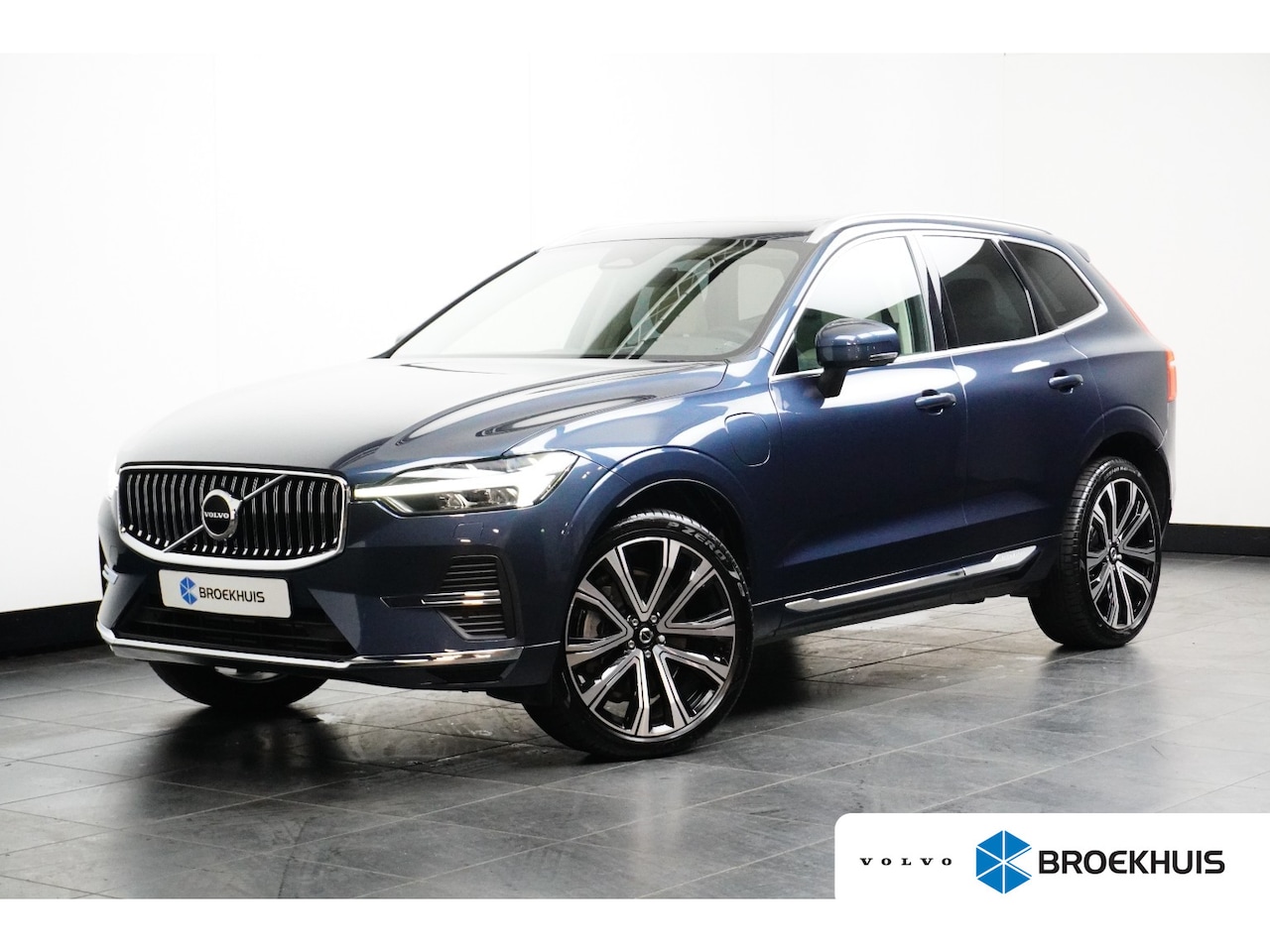 Volvo XC60 - T6 Plug-in hybrid AWD Plus Bright | Gelaagde zijruiten | Getint glas | 21" lichtmetaal | P - AutoWereld.nl