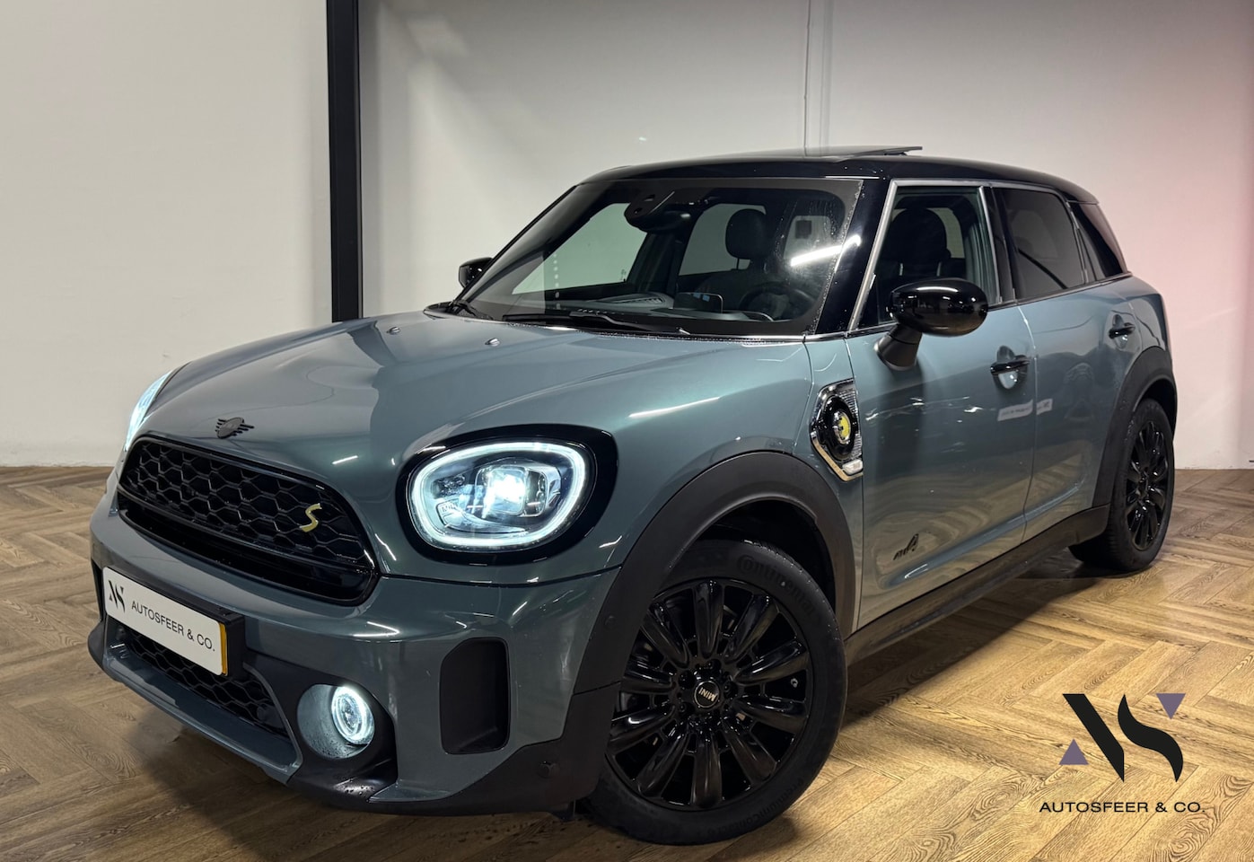 MINI Countryman - Mini 2.0 Cooper S E ALL4 MINI Yours PANO MEMORY VOL' - AutoWereld.nl