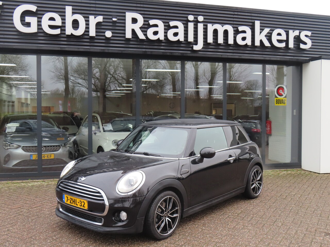 MINI Cooper - Mini 1.5 Chili *Navi*LED* - AutoWereld.nl