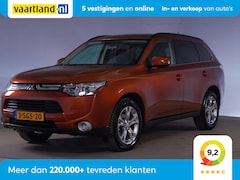 Mitsubishi Outlander - 2.0 Intense+ Aut 7Persoons [ Trekhaak Pricavy glass ]