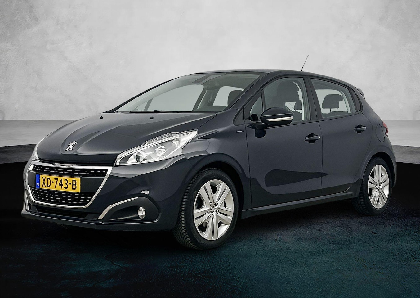 Peugeot 208 - 1.2 82 pk Signature | Trekhaak| Navigatie | Parkeehulp | Apple Carplay/Android Auto - AutoWereld.nl