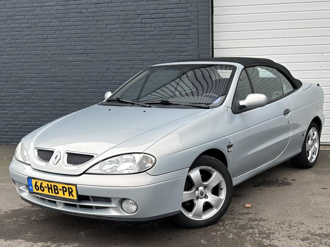 Renault Mégane Cabrio - 1.6-16V Sport Way DISTRIVERVANGEN/AIRCO/LMV/ELKPAK - AutoWereld.nl