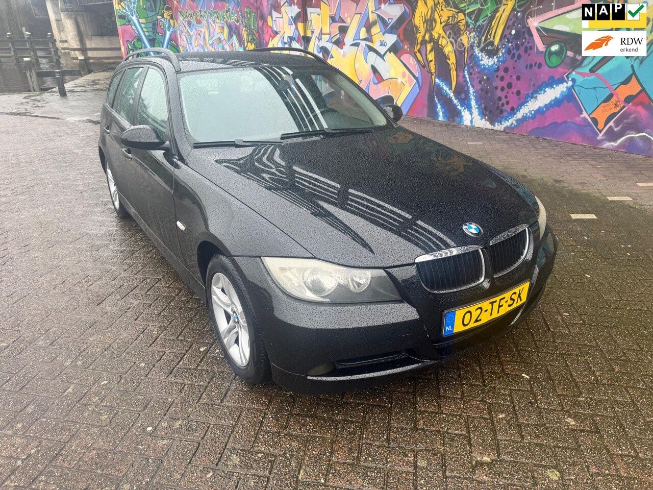 BMW 3-serie Touring - 318i digitale airco stereo sport interieur lm velgen goed rijdende auto elektrische ramen - AutoWereld.nl