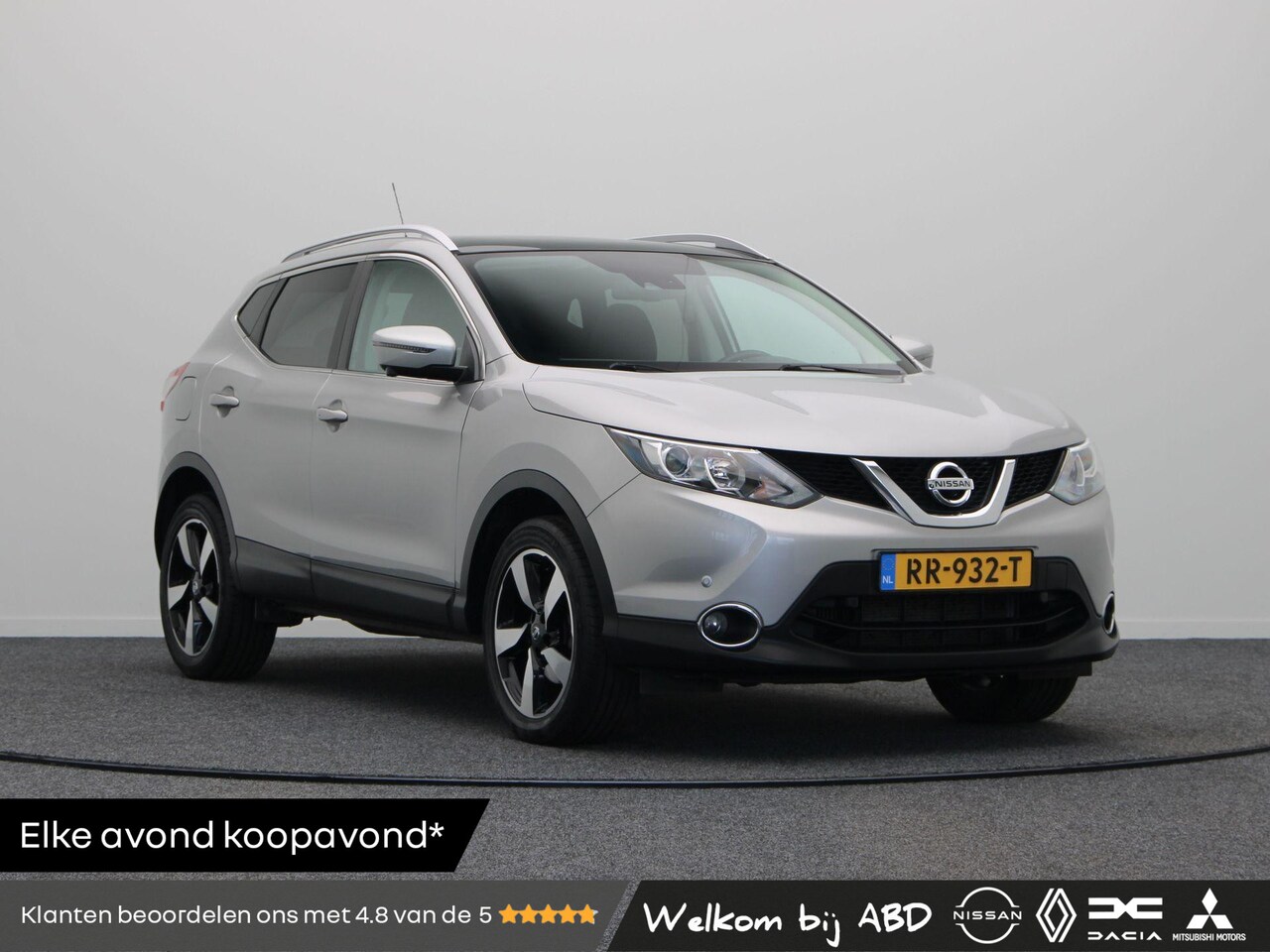 Nissan Qashqai - 1.2 N-Connecta | Panoramadak | Keyless Entry | Trekhaak | Navigatie | - AutoWereld.nl