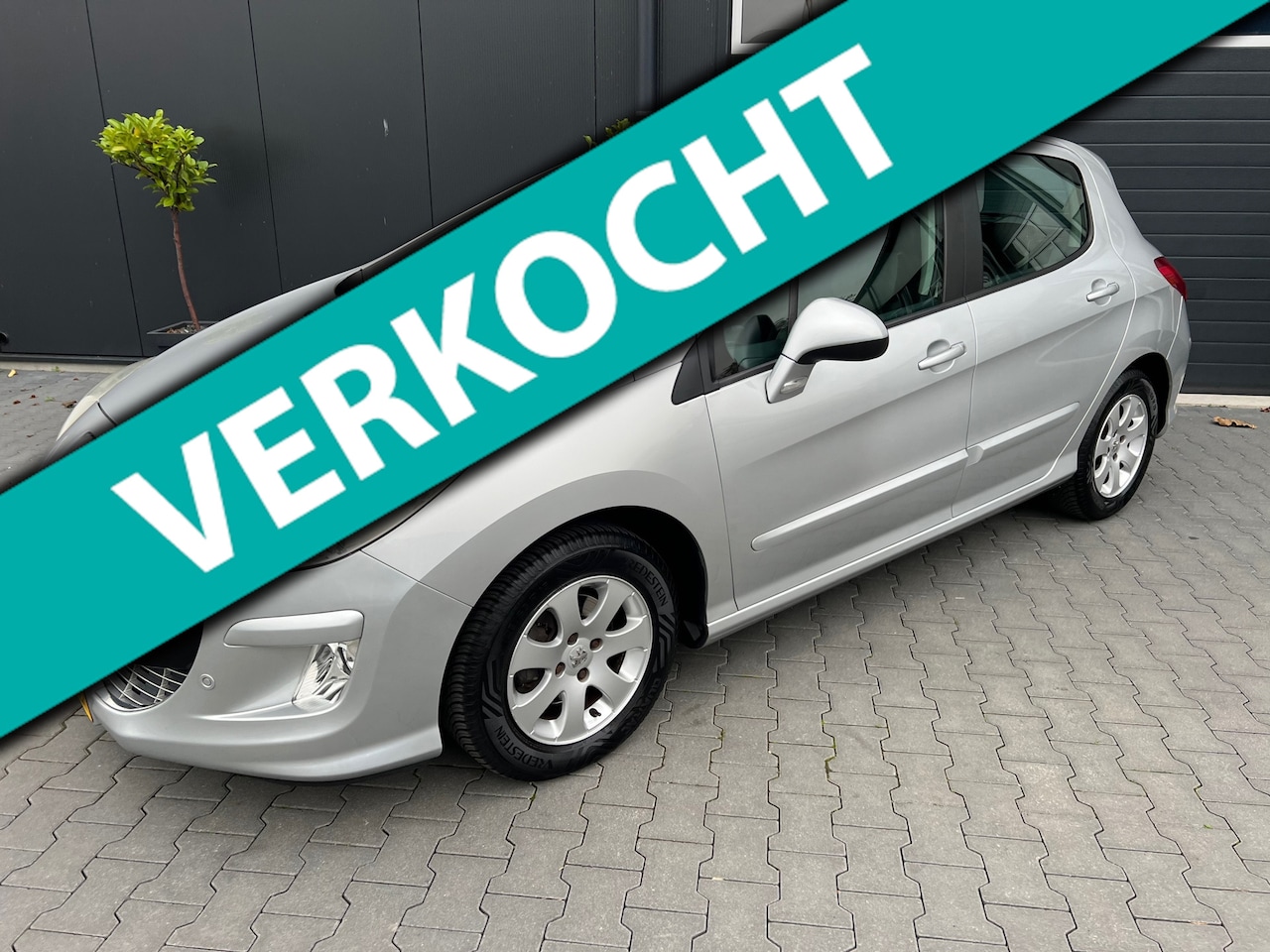 Peugeot 308 - 1.6 VTi 165.000 km !! - AutoWereld.nl