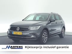 Volkswagen Tiguan - 1.5 TSI 150pk H6 Life Business Trekhaak Camera Stoelverwarming Navigatie