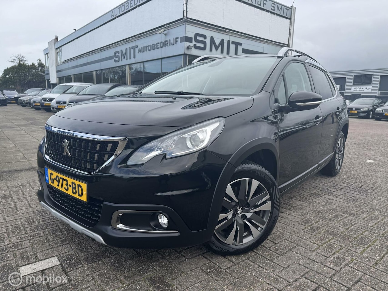 Peugeot 2008 - 1.2 PureTech GT-Line Aut/Dab/Panorama/Trekhaak - AutoWereld.nl