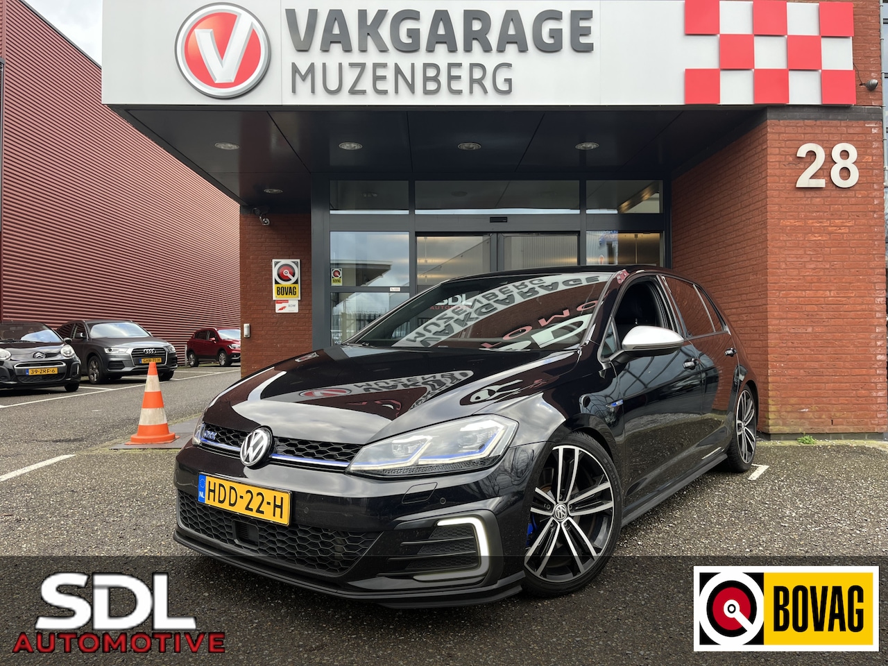 Volkswagen Golf - 1.4 TSI GTE // FULL LED // ADAPT. CRUISE // DODEHOEK // NAVI+CARPLAY // CAMERA+SENSOREN // - AutoWereld.nl