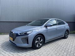 Hyundai IONIQ - 1.6 GDI Blue HEV 141 pk DCT | Apple Carplay | Android Auto | Camera Achter | Parkeersensor