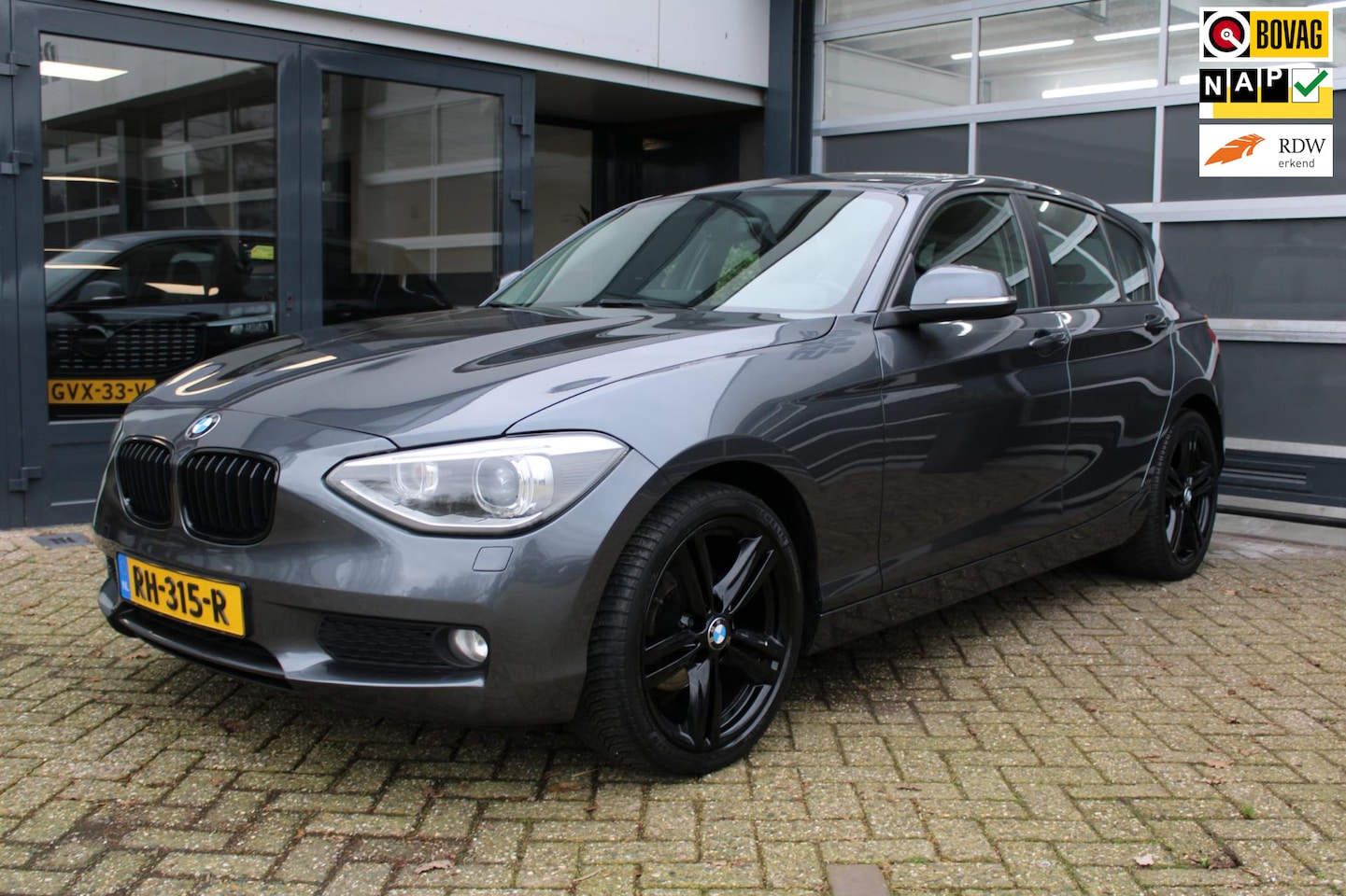 BMW 1-serie - 116d High Executive 116d High Executive - AutoWereld.nl