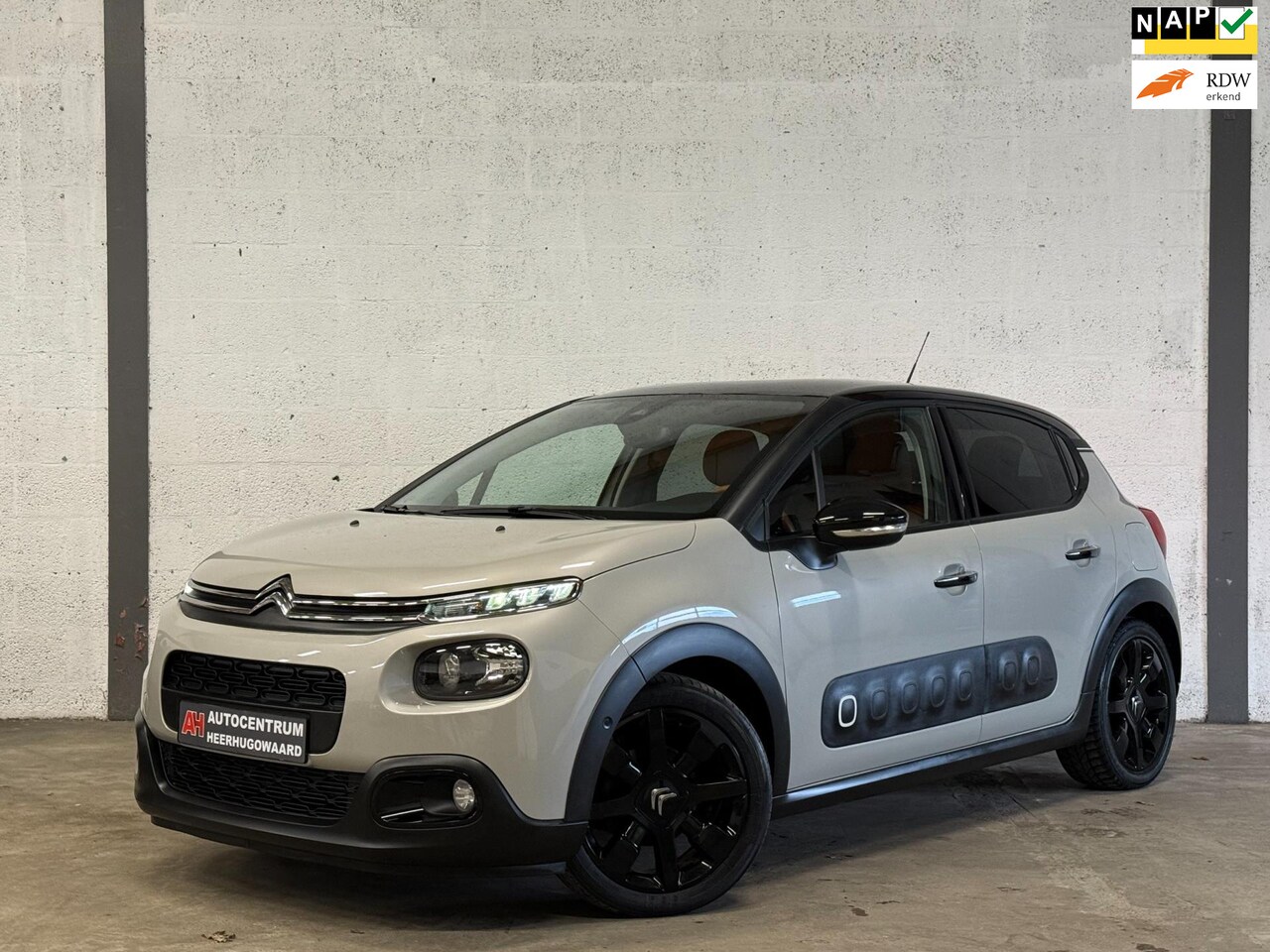 Citroën C3 - 1.2 PureTech S&S Shine Navi Carplay|Blindspot|Cruise|Camera|Dealer Onderhouden !! - AutoWereld.nl