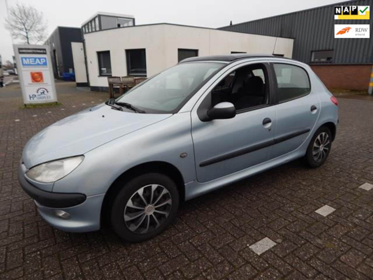 Peugeot 206 - 1.6-16V Gentry 5 DRS AUTOMAAT ! - AutoWereld.nl