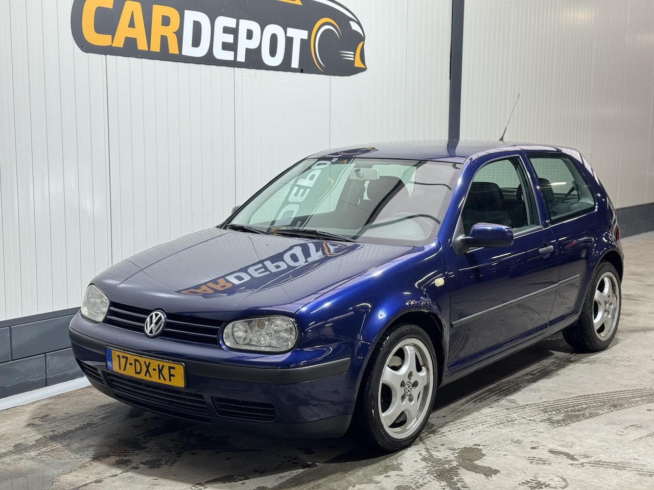 Volkswagen Golf - 1.9 TDI Trendline 1.9 TDI Trendline - AutoWereld.nl